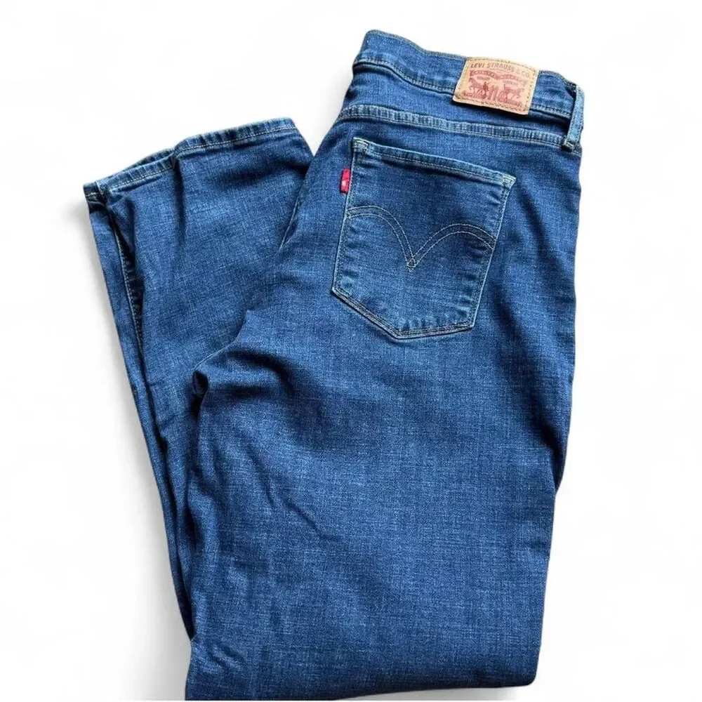 Levi-s Men's Blue and Navy Jeans